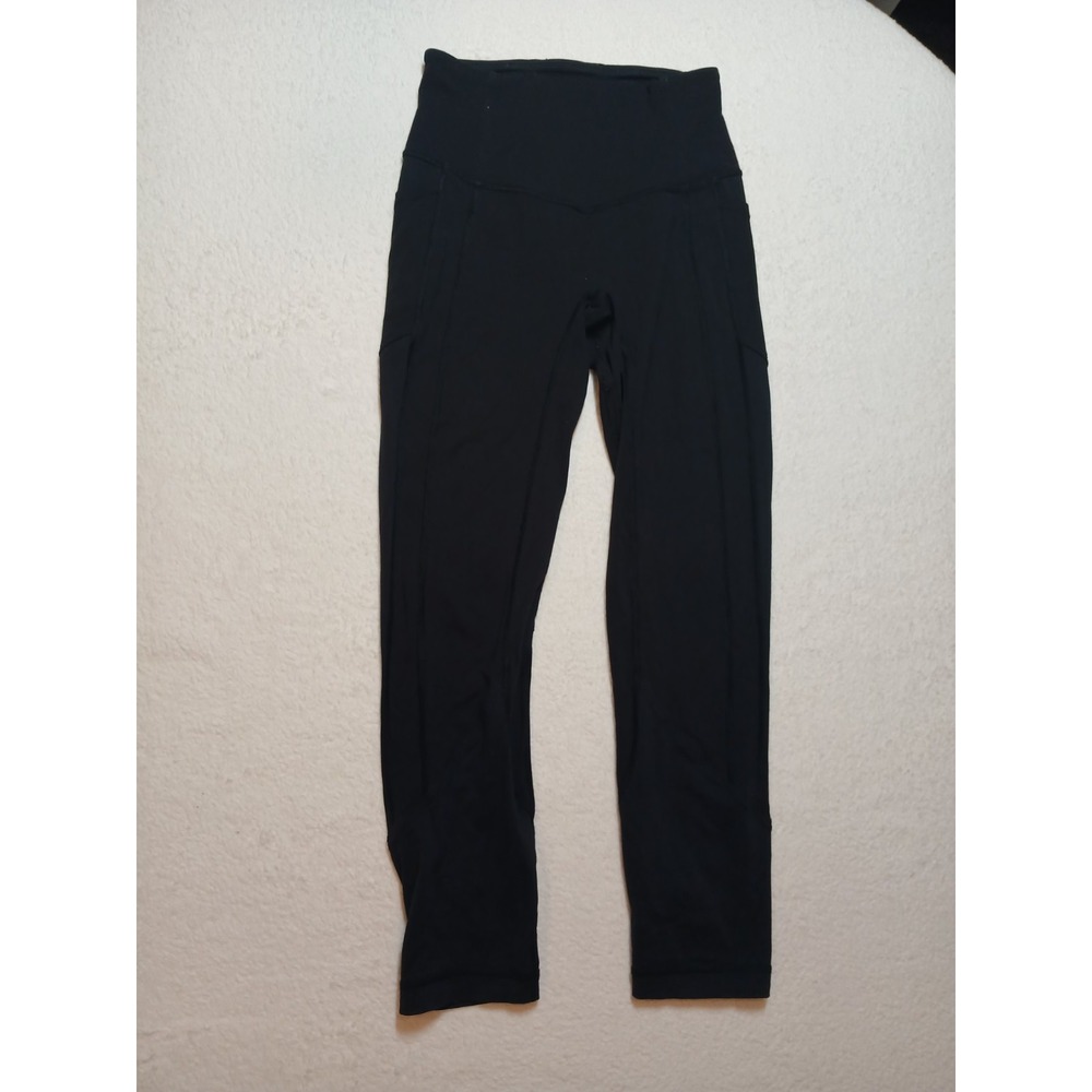Lululemon Women's Leggings Cropped Size 4 Black Gym Training Work Out Run